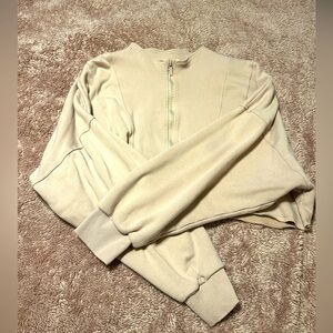 Buff Bunny Berry Ice Threads Crop